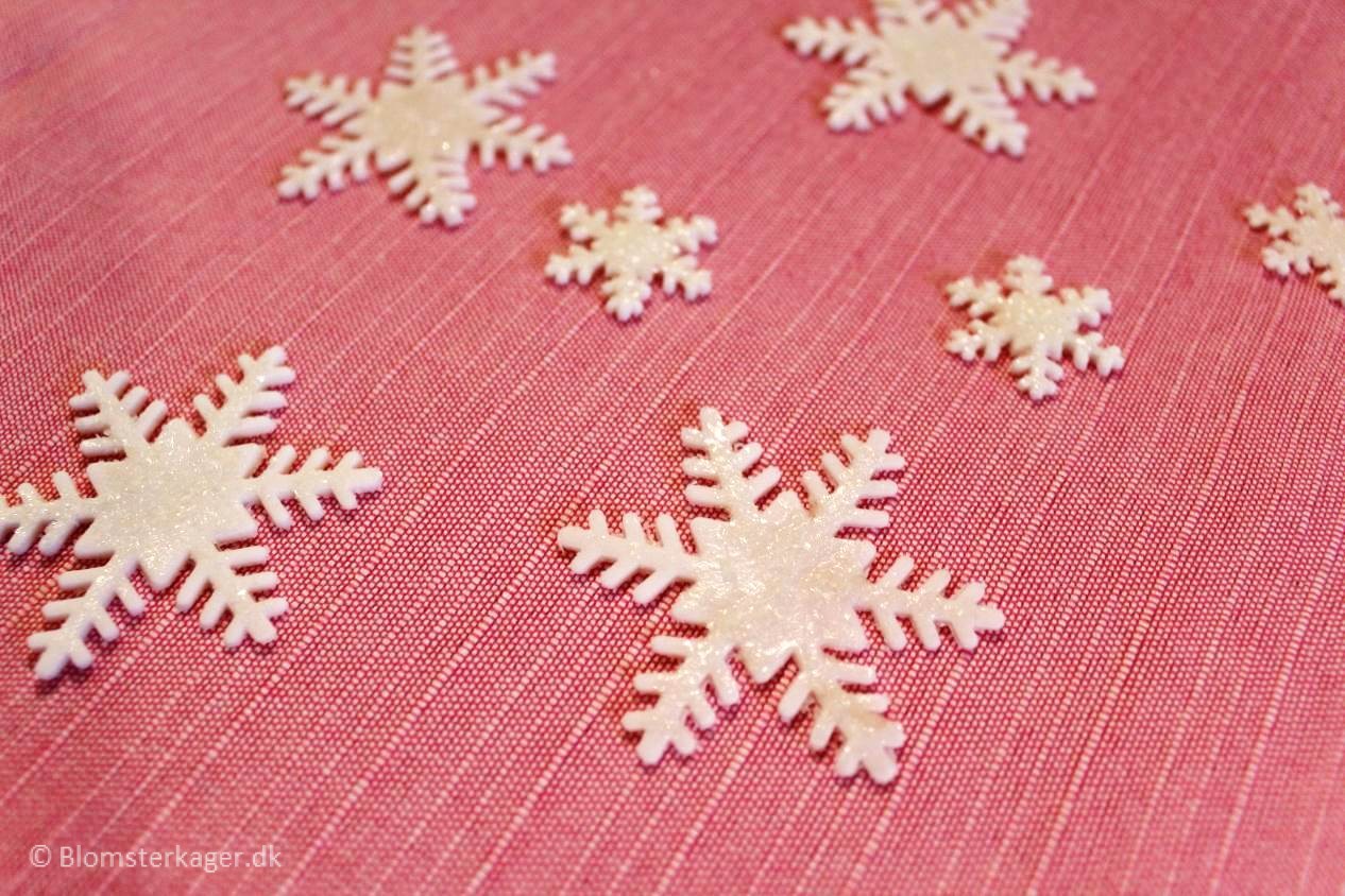 how-to-make-fondant-snowflakes-karen-s-sugar-flower-blog