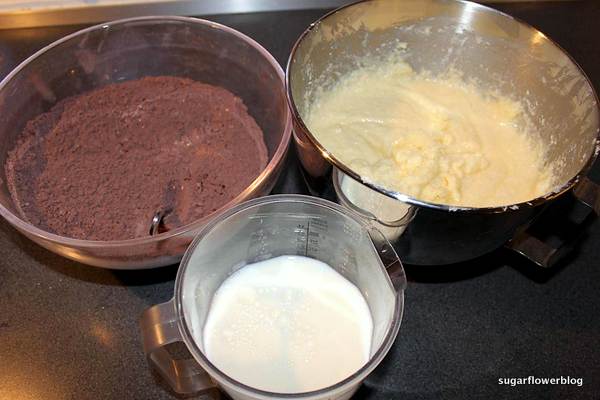 How to bake fondant cake 6