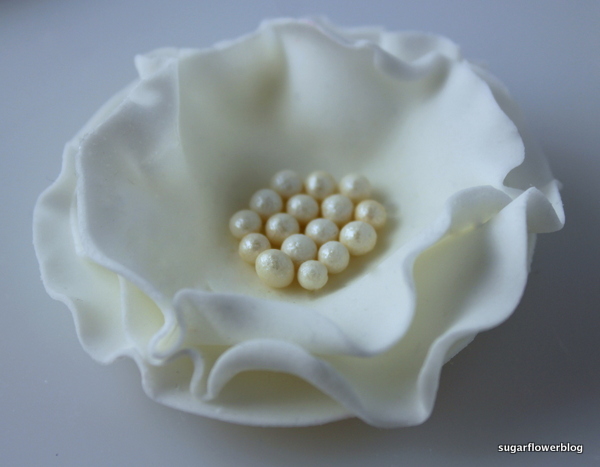 white ruffled flower tutorial